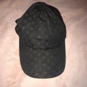 Louis Vuitton monogram baseball cap